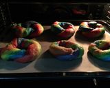 Foto langkah ke 7 dari resep Rainbow Bagel.
