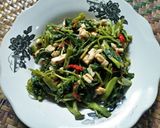 Foto langkah ke 5 dari resep Tumis kangkung simpel.