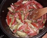 Foto del paso 2 de la receta: Pollo deshebrado a la mexicana