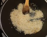 Foto del paso 4 de la receta: Arroz a la provenzal y camarones al verdeo en 2 quesos