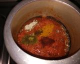 A picture of step 4 of Aloo matar mangodi ki sabji.