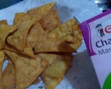 A picture of step 7 of Mexican tomato Salsa with Nachos.