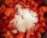 Foto del paso 3 de la receta: Tiramisú primaveral de fresas 🍓🌸