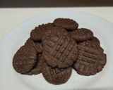 Foto langkah ke 5 dari resep Kue Kering Coklat 4 Bahan Tanpa Oven.