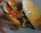 A picture of step 4 of Chicken grill burger.