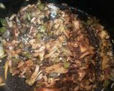 Foto del paso 3 de la receta: Matambrito a la pizza con papas