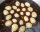 Foto langkah ke 4 dari resep Telur puyuh kecap.