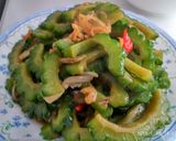 Foto langkah ke 3 dari resep Tumis pare udang kering ala prlangi.