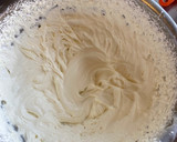 Foto del paso 3 de la receta: Mousse de piloncillo y jelly de tejocote con guayaba