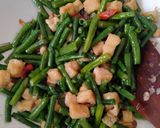 Foto langkah ke 4 dari resep Tumis Kacang Panjang Tahu.