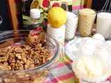 Nuclava... Prăjitură însiropată cu nucă și griș