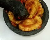 Foto langkah ke 9 dari resep Mendoan Geprek.