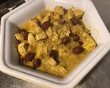 Une image de l'étape 17 de Poulet aux olives violettes, sauce crème au citron confit et coriandre.
