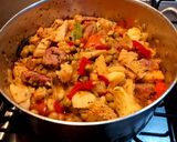 Foto del paso 3 de la receta: Guiso de mondongo y chorizos 🥩 🌿🥣🥕🫛