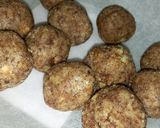A picture of step 4 of Cake Truffle Balls Candy.