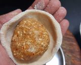 A picture of step 4 of Shenga Poli / Peanut Poli.