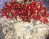 Foto langkah ke 5 dari resep Kering Kentang Teri (bumbu iris).
