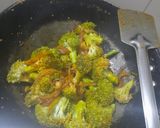 ब्रोकोली कि सब्जी (broccoli ii sabzi recipe in Hindi) रेसिपी चरण 3 फोटो