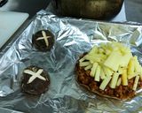 รูปขั้นตอนการทำที่ 5 ของ Gratinated Milky Mushroom with Bolognese and Assorted Mushroom