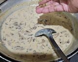Foto langkah ke 5 dari resep Creamy Mushroom Sauce🍄‍🟫🍕🥩🥗🍝😋.