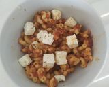 Une image de l'étape 1 de 2 recette avec des restes de pâte sauce bolognaise.