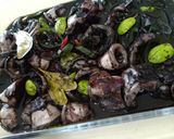 Foto langkah ke 5 dari resep Cumi Item Masak Pete.