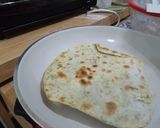 Foto langkah ke 5 dari resep Flat bread gampang & praktis, tanpa telur.