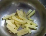 A picture of step 1 of Masala potato chips.
