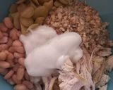 عکس مرحله 2 از دستور ساندویچ مرغ و لوبیای سفید با گردو