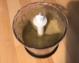 Une image de l'étape 5 de Sauce salade à la moutarde aigre douce, basilic et ciboulette.