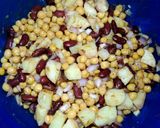 A picture of step 4 of Chana Chaat.