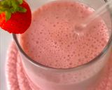 Foto langkah ke 3 dari resep Strawberry 🍓 Milkshake ala Cafe.