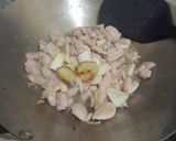 Foto langkah ke 2 dari resep Sup Ayam Hainan.