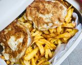A picture of step 3 of Chips / fries & egg🥔🥚🍳.
