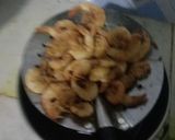 Foto langkah ke 2 dari resep Udang Saus Telur Asin.