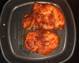 A picture of step 2 of Hakka Noodles and Grilled Chicken Sizzler.