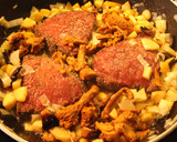 Foto del paso 8 de la receta: Pimientas, bifes y ensalada