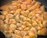 Hình bước làm 4 của món Gà Cung Bửu (Kung Pao Chicken)