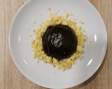 Foto del paso 5 de la receta: Semiesfera de mousse de chocolate con tierra de bizcocho