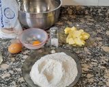 Foto del paso 1 de la receta: Quiche de Champiñones, cebolla de verdeo, panceta y jamón