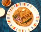 आलू पराठा(aloo paratha recipe in hindi) रेसिपी चरण 5 फोटो