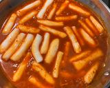 A picture of step 7 of Homemade Tteokbokki (Spicy Korean Rice Cakes).