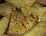 صورة لخطوة 1 من وصفة بطاطس ويدجز مشويه 😋😋😋