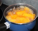 Foto del paso 2 de la receta: Tortitas de brócoli y calabaza