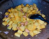 A picture of step 3 of Pumpkin Almond Soup.