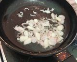 Foto langkah ke 2 dari resep Tumis Tauge Mercon.