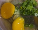 Foto langkah ke 2 dari resep Shrimp Omelette.