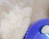 Hình bước làm 1 của món Cơm nguội bọc trứng cút chiên giòn