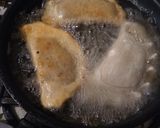Foto del paso 5 de la receta: Empanada de mariscos con un toque de cilantro