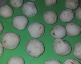 Foto langkah ke 3 dari resep Cilok isi sosis pedas.